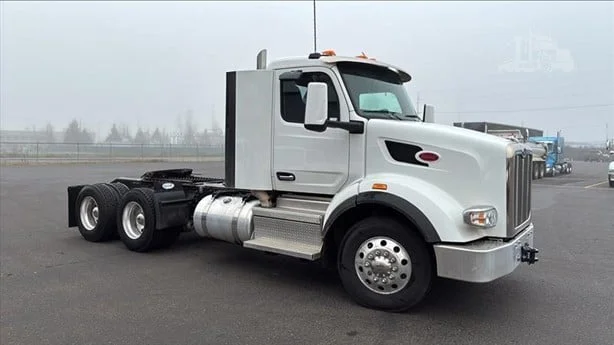 2024 Peterbilt 567 - image 3