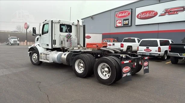 2024 Peterbilt 567 - image 6