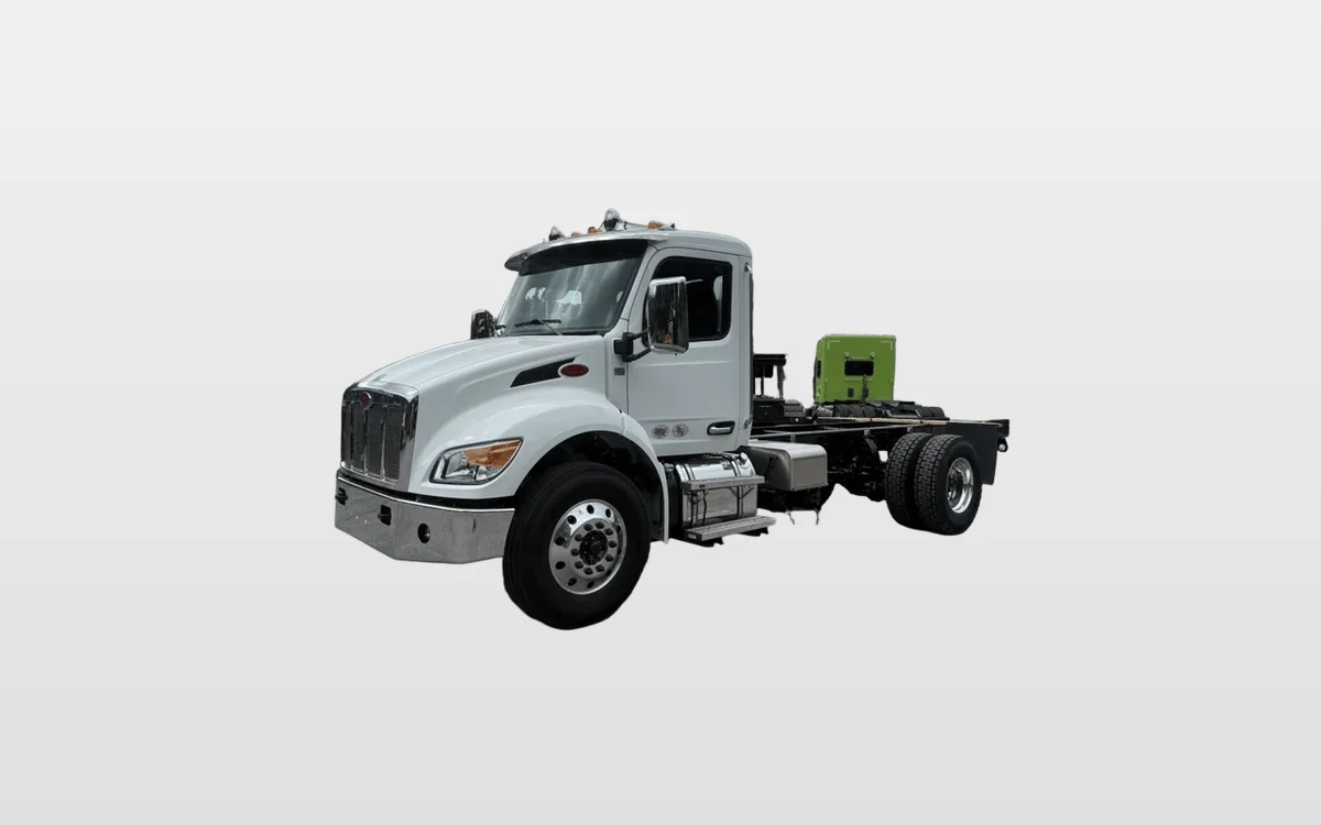 2026 PETERBILT 537 Cab Chassis Truck - image 1