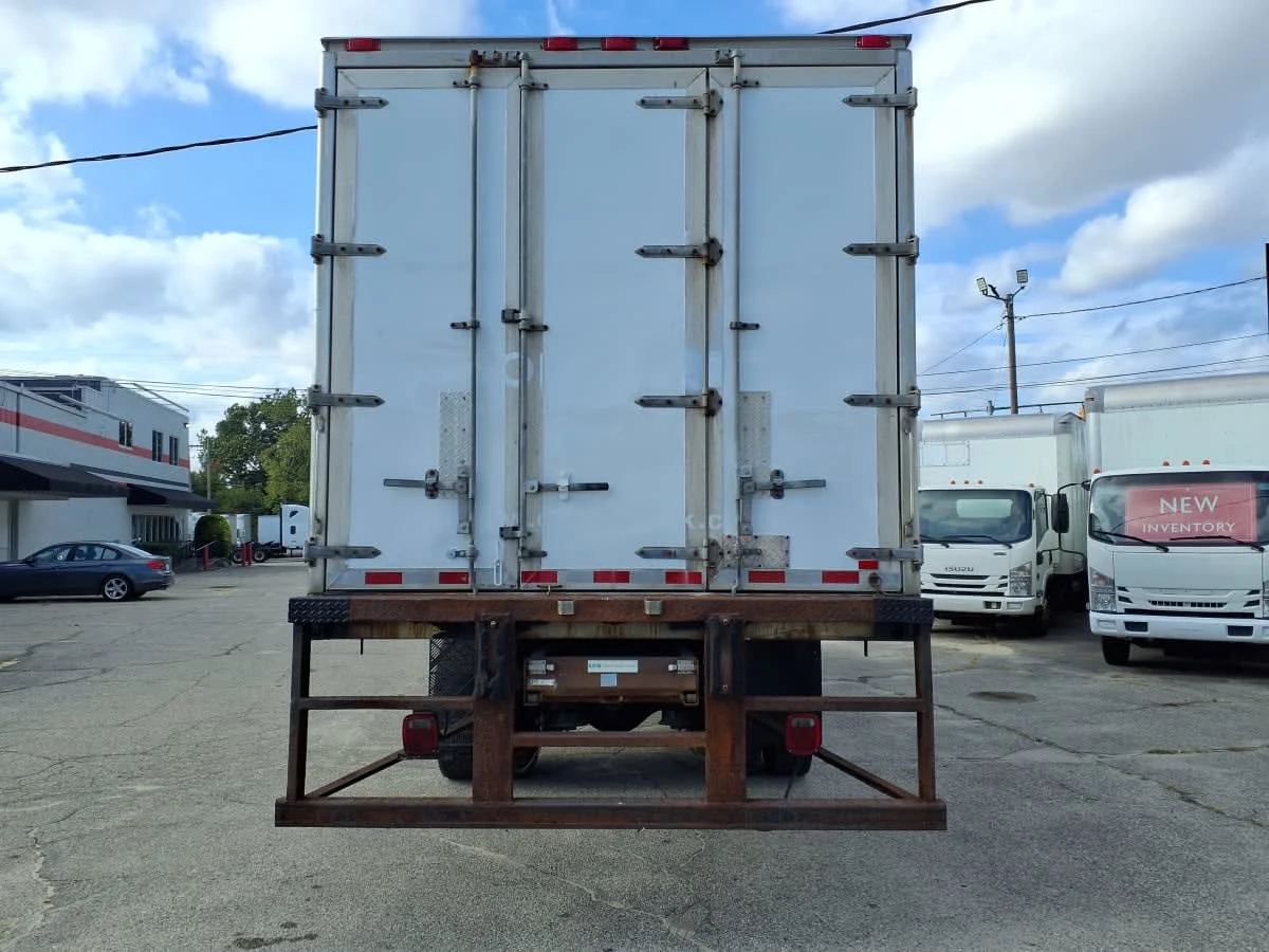 2016 Freightliner M2 106 - image 5