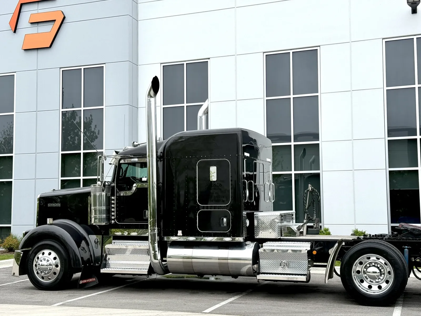 2016 Kenworth W900 in New Lenox, IL — photo 8