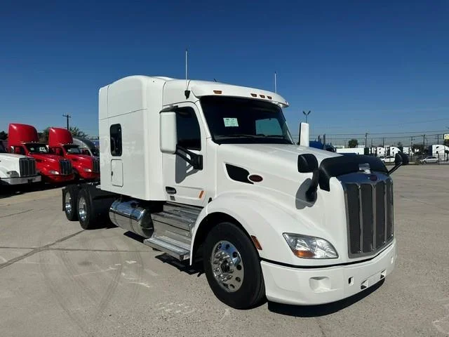 2022 Peterbilt 579 — photo 11