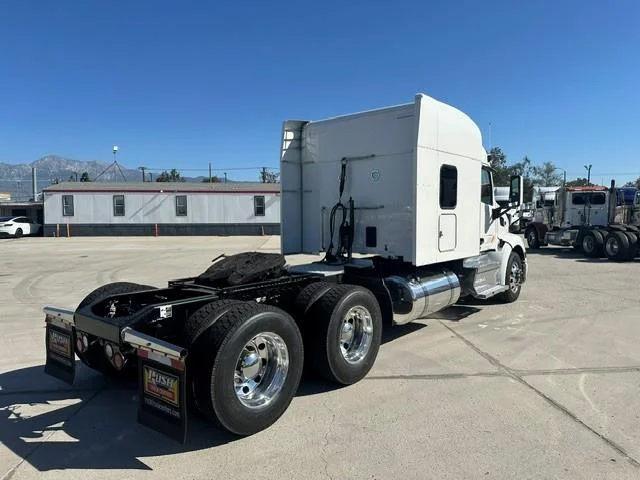 2022 Peterbilt 579 — photo 12
