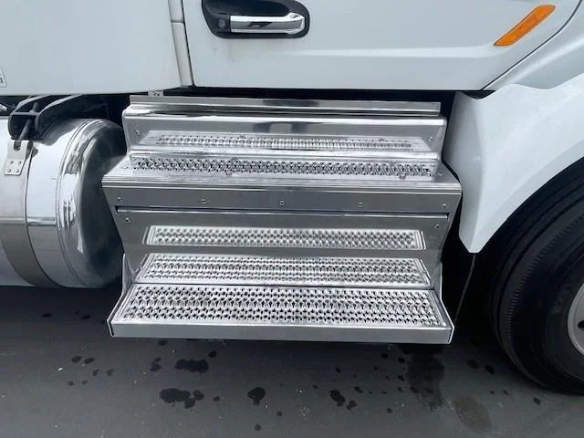 2020 Peterbilt 579 - image 7