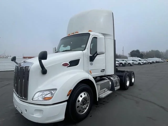2020 Peterbilt 579 - image 11