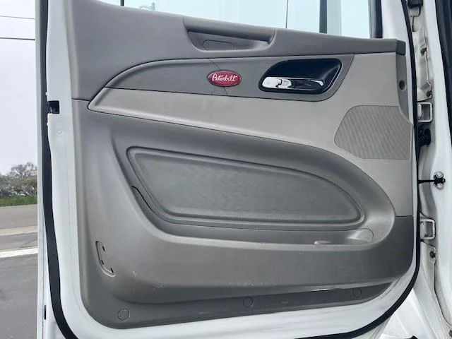 2020 Peterbilt 579 - image 18