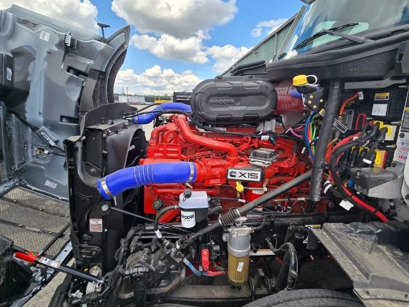 2027 Peterbilt 579 — photo 4
