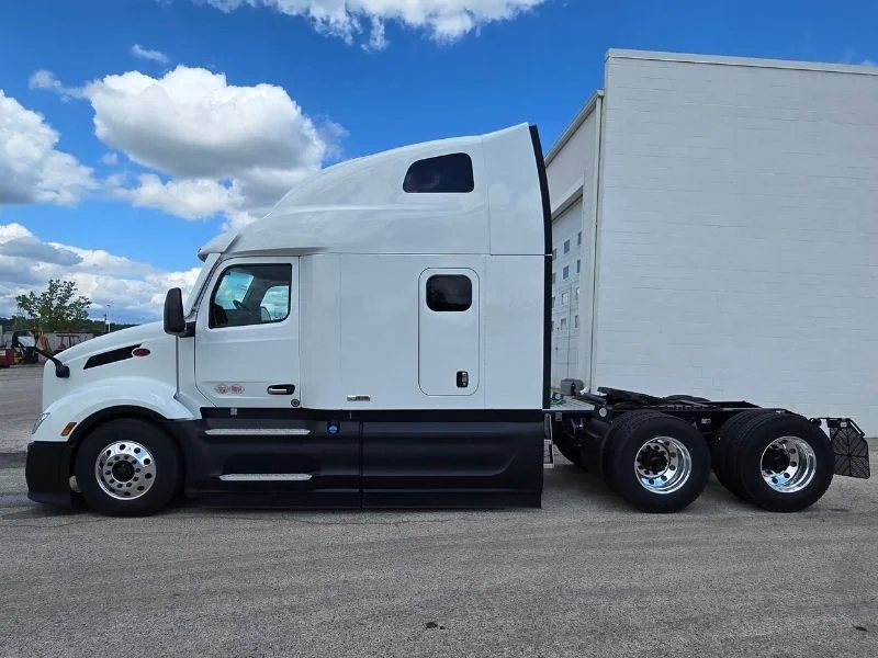 2027 Peterbilt 579 — photo 5