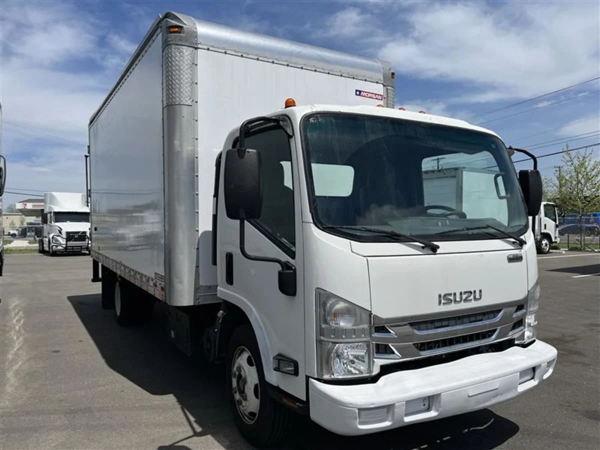 2019 Isuzu NRR - image 3