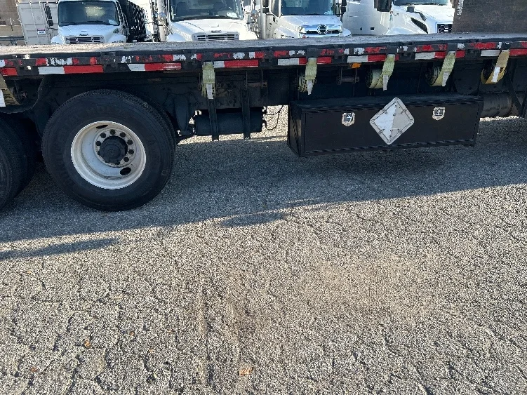 2019 Freightliner M2 106 - image 10