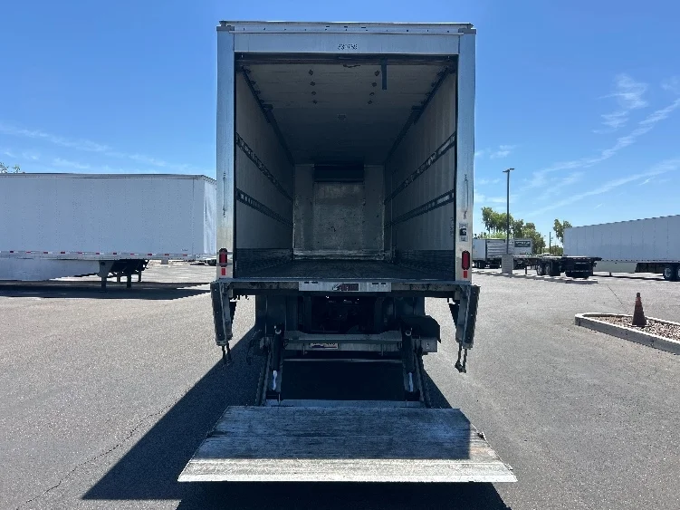 2020 Freightliner eM2 in Phoenix, AZ — photo 9