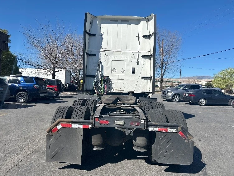 2020 International LT - image 6