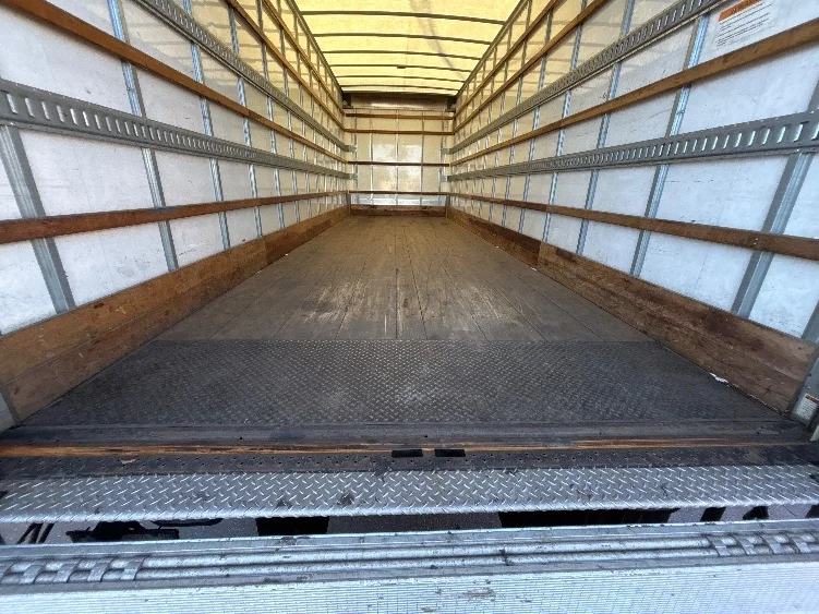 2022 Freightliner M2 106 - image 10