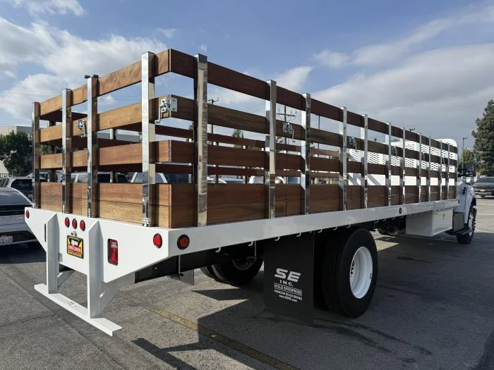 2027 Ford F-650 — photo 5