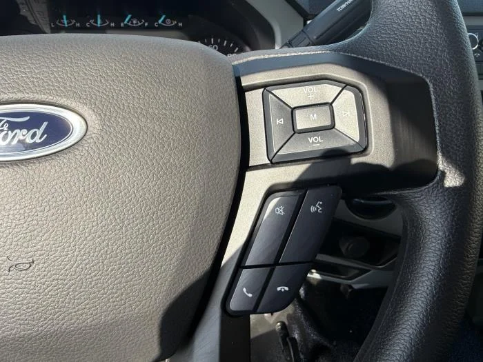 2027 Ford F-650 — photo 21