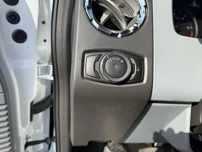 2027 Ford F-650 — photo 23
