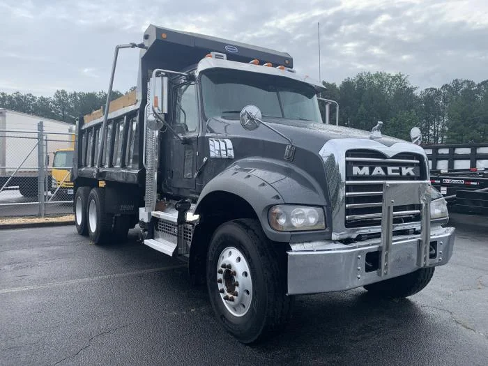 2021 Mack Granite — photo 3