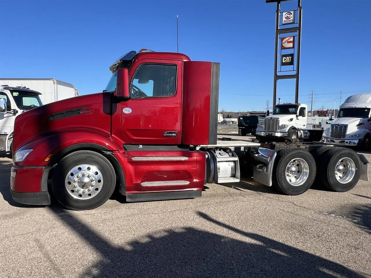 2022 Peterbilt 579 - image 4