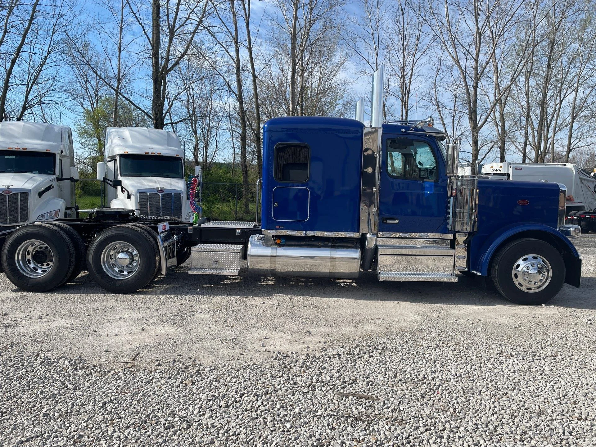 2027 Peterbilt 589 in Grove City, OH — photo 3