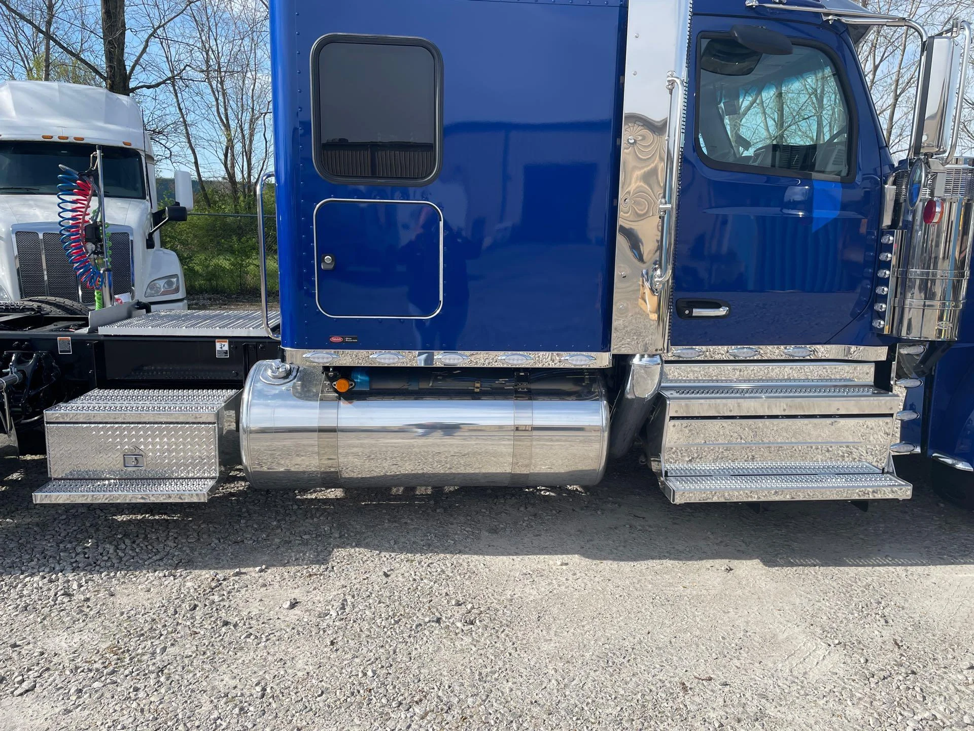 2027 Peterbilt 589 in Grove City, OH — photo 4