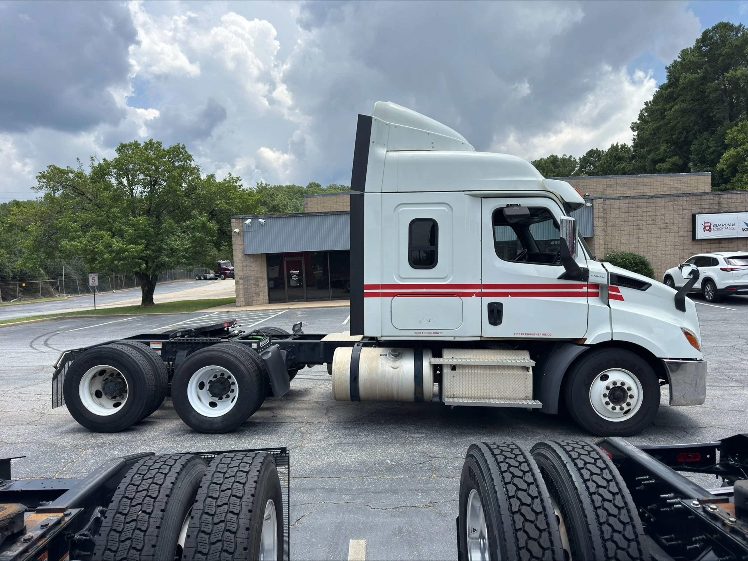 2020 Freightliner Cascadia in Guardian Atlanta — photo 6