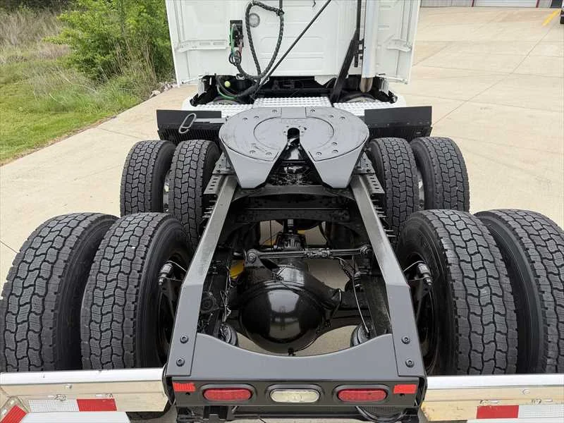 2021 Volvo in Springfield, MO — photo 4