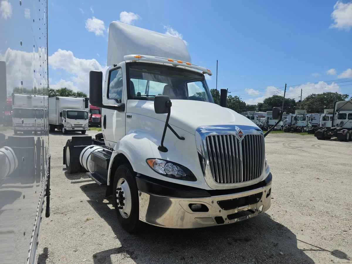 2018 International RH - image 3