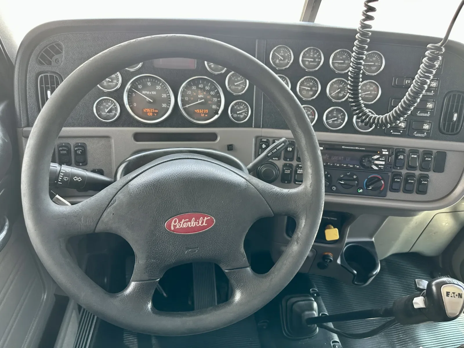 2017 Peterbilt 389 in Hutchins, TX — photo 16