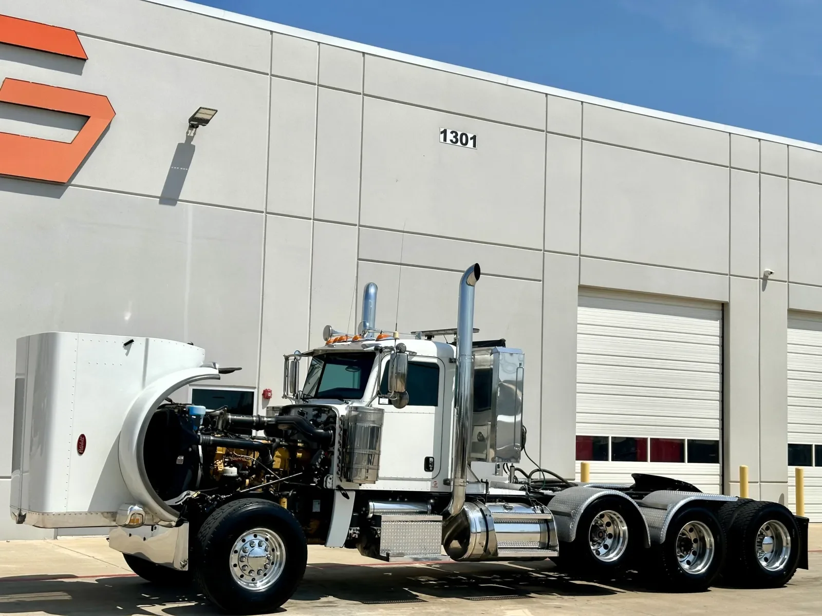2017 Peterbilt 389 in Hutchins, TX — photo 10