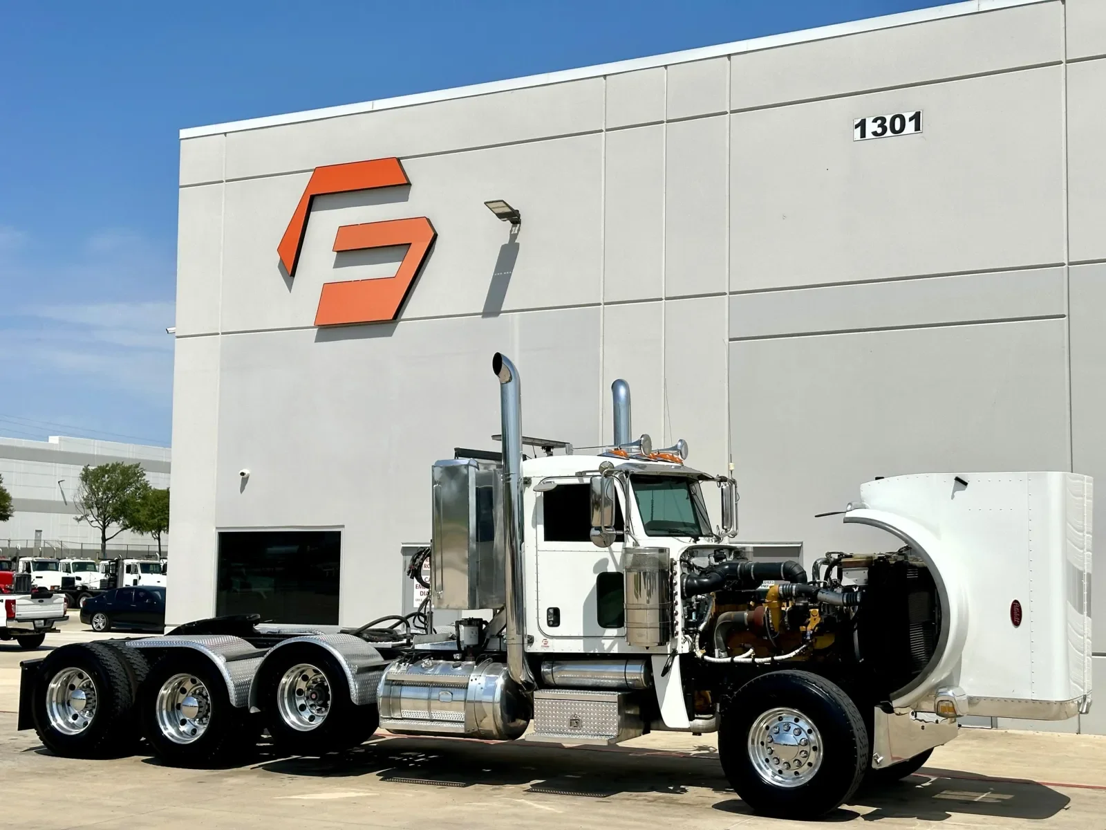 2017 Peterbilt 389 in Hutchins, TX — photo 9