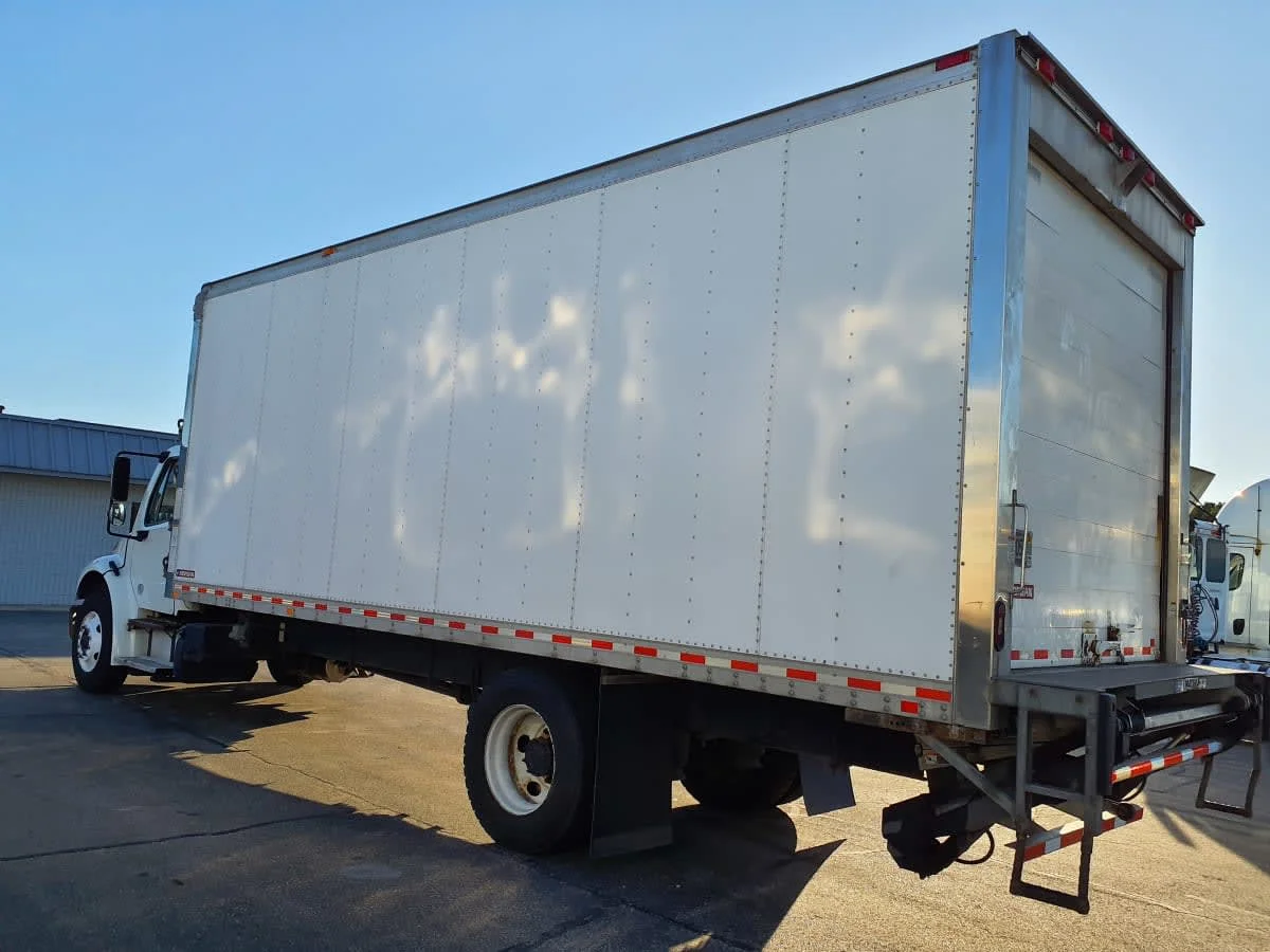 2020 Freightliner M2 106 in Oak Creek, WI — photo 6