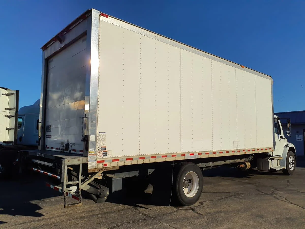 2020 Freightliner M2 106 in Oak Creek, WI — photo 4
