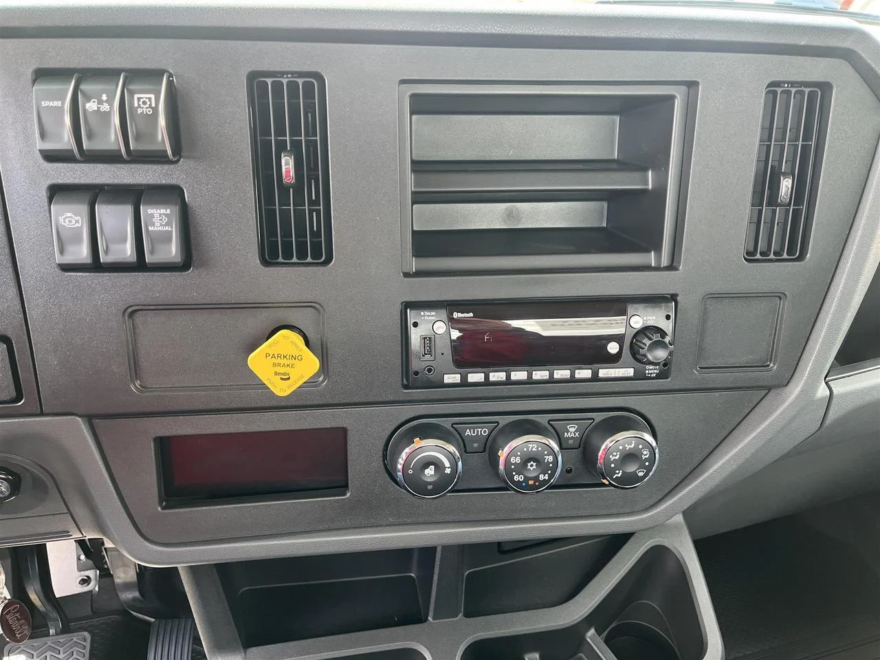 2026 Peterbilt 536 - image 8