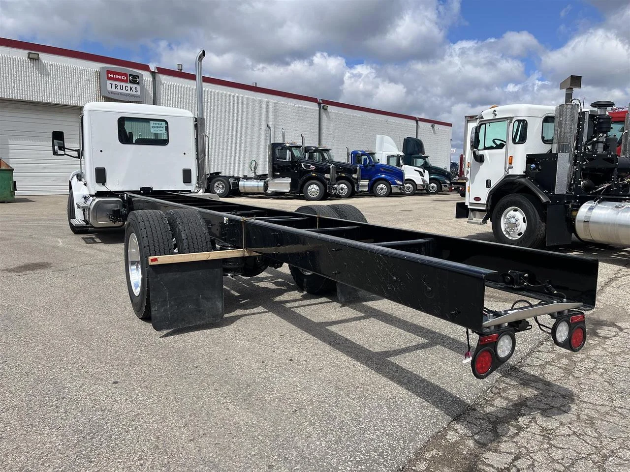 2026 Peterbilt 536 in Eau Claire, WI — photo 4