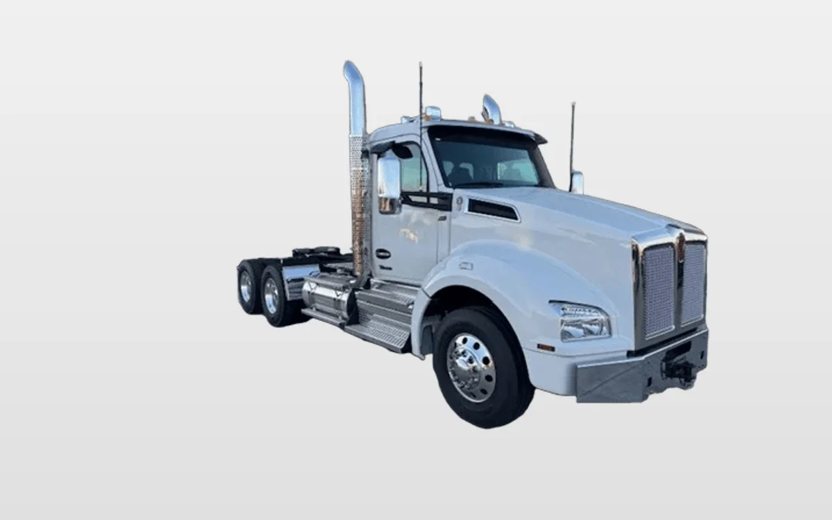 2026 Kenworth T880 - image 1