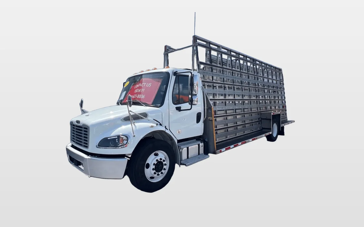 2019 Freightliner M2 106 - image 1