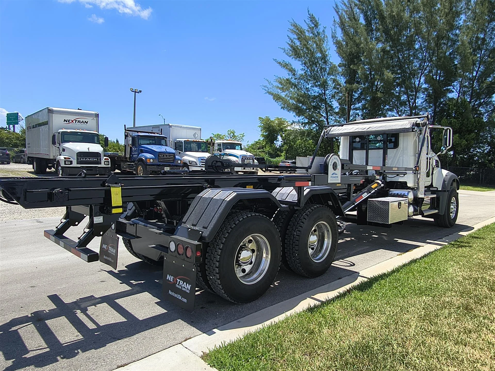2027 Mack Granite in Fort Lauderdale, FL — photo 4
