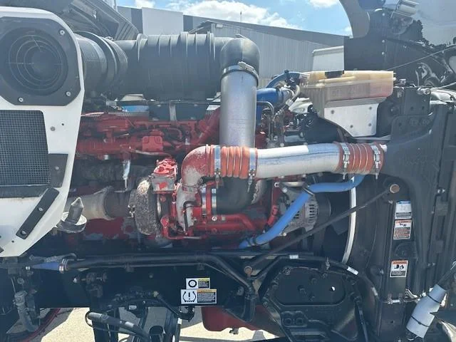 2019 Kenworth T800 - image 14