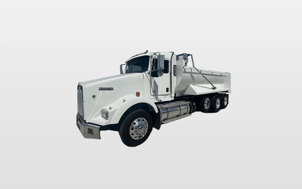 2019 Kenworth T800 - image 1