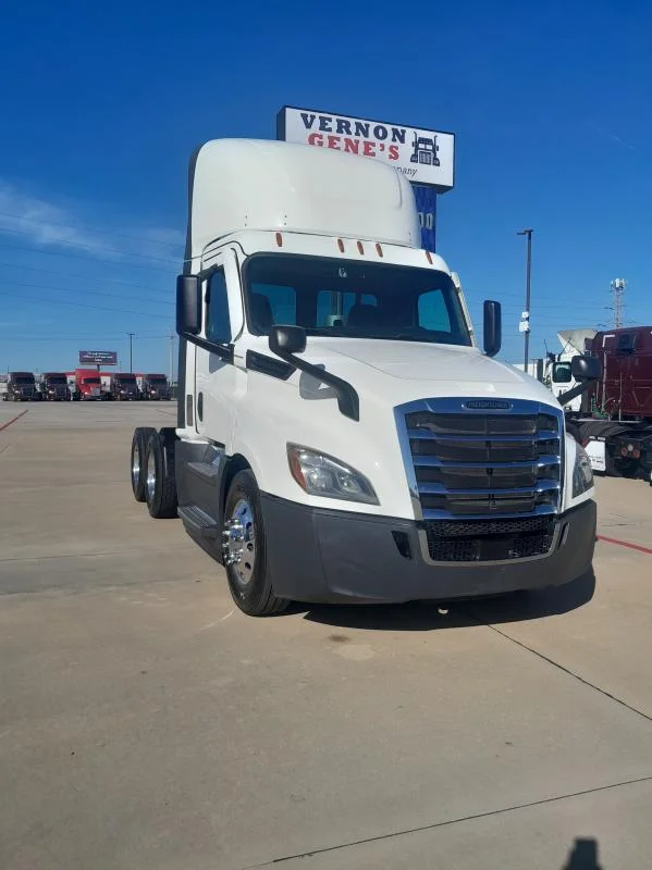 2021 Freightliner Cascadia in Little Rock