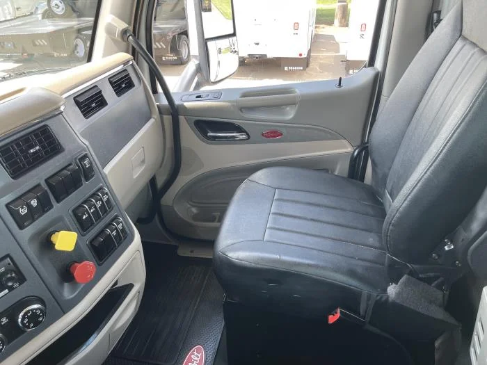 2022 Peterbilt 567 - image 18