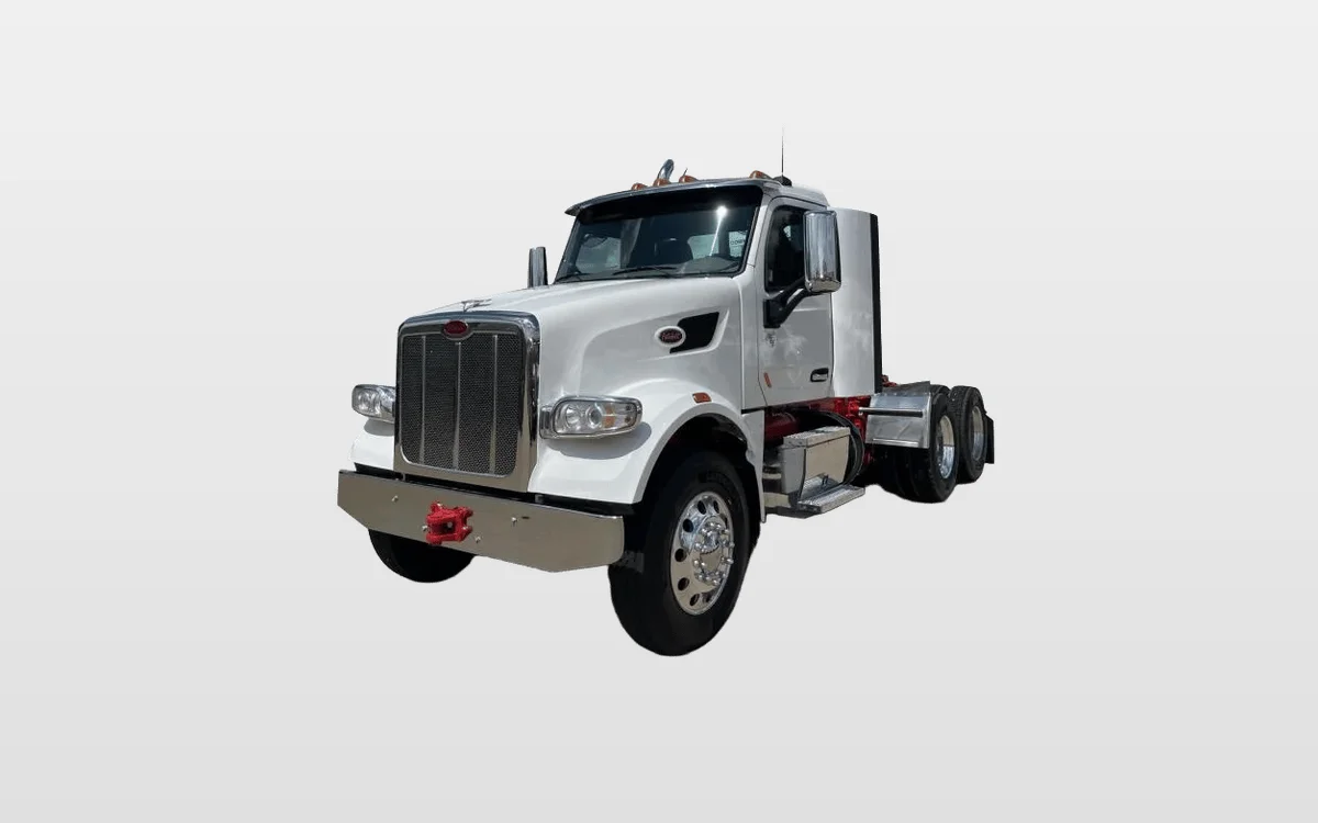 2022 Peterbilt 567 - image 1
