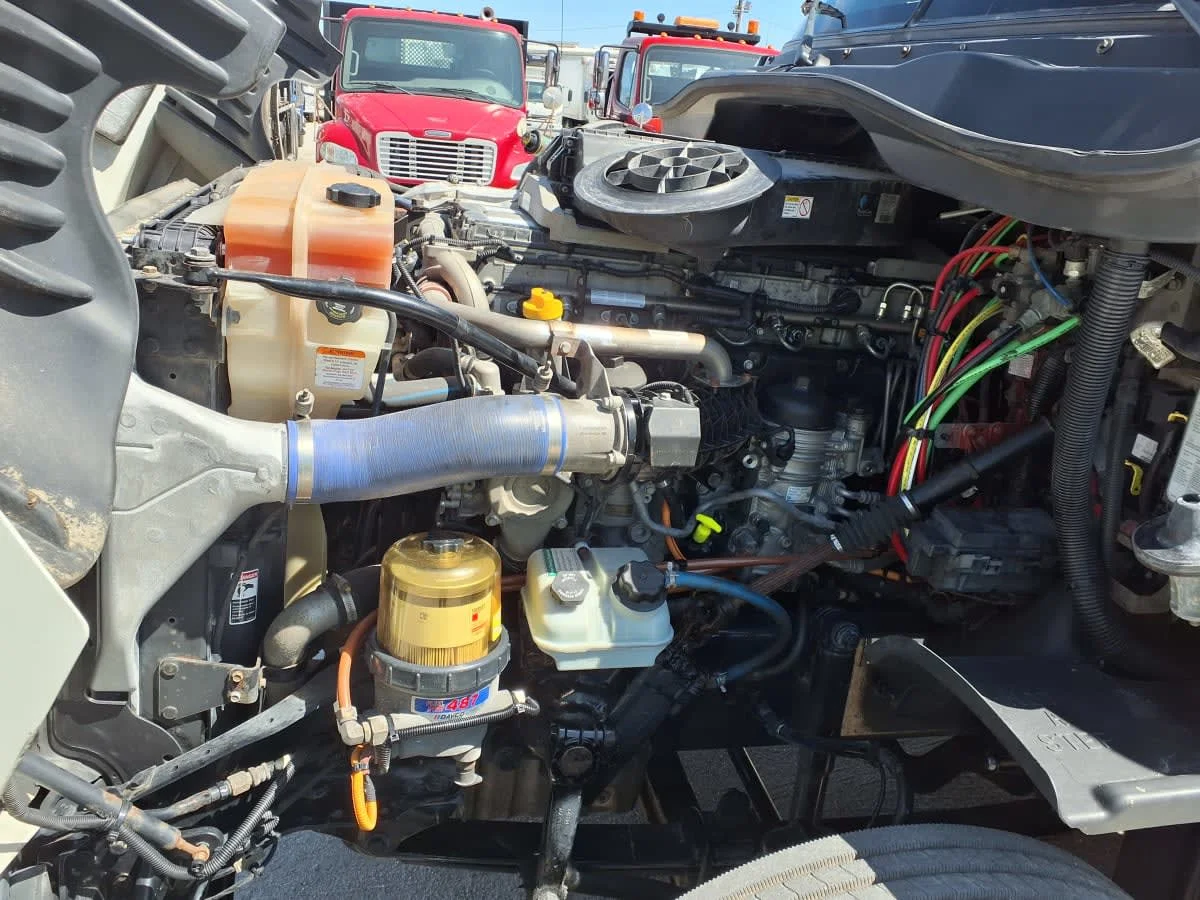 2020 Freightliner Cascadia in Greenville, SC — photo 8