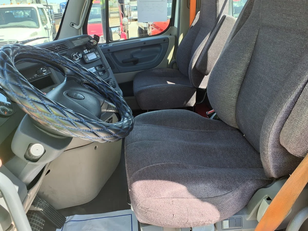 2020 Freightliner Cascadia in Greenville, SC — photo 7