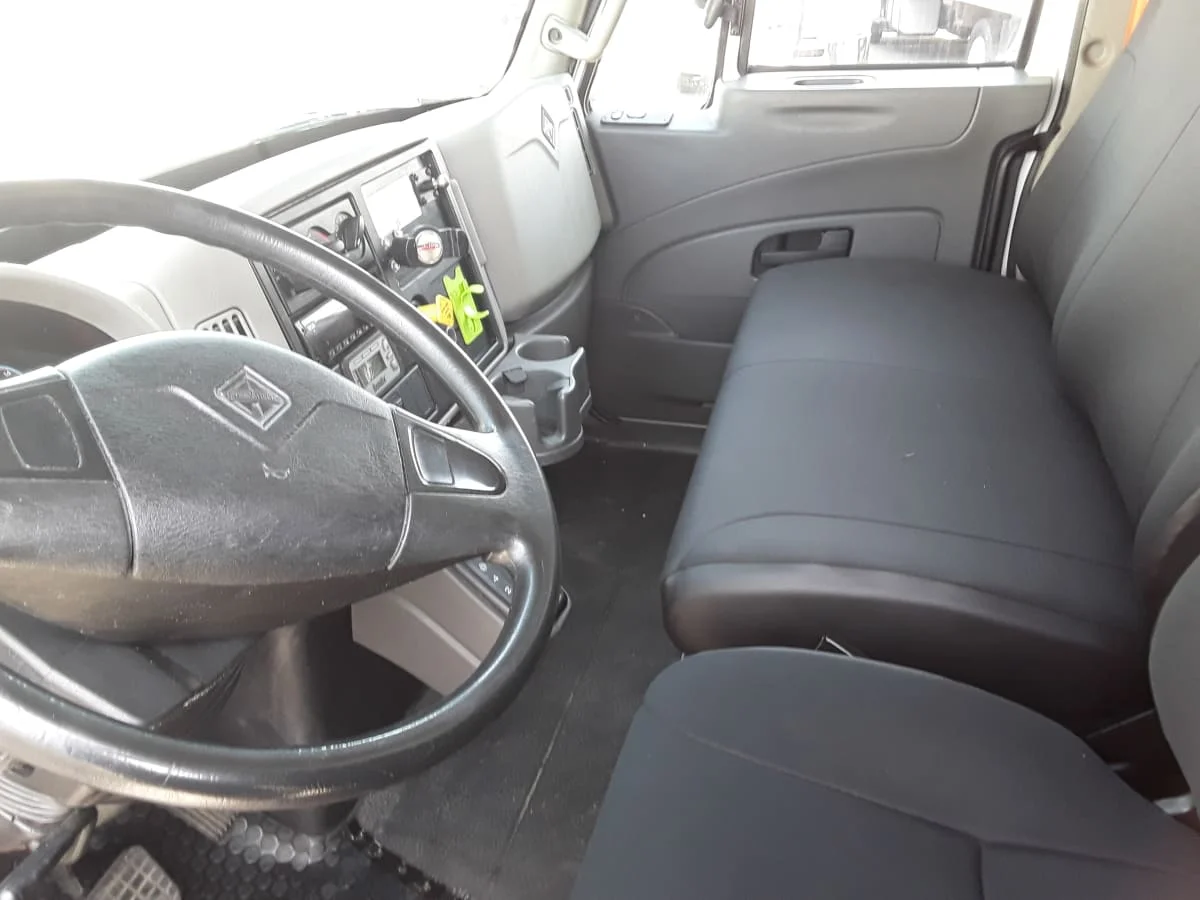 2019 International 4300 - image 7