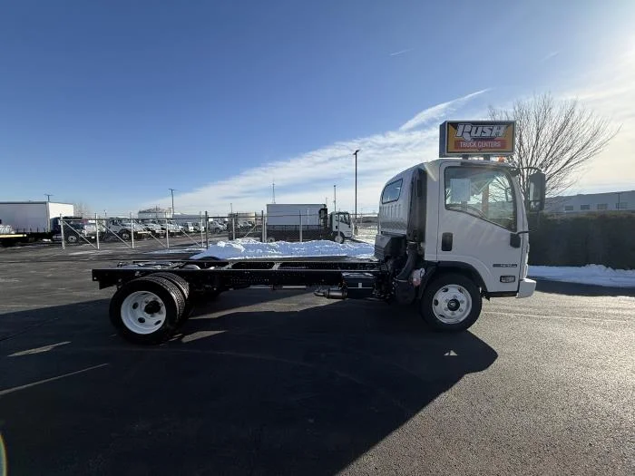 2026 Isuzu NPR - image 21