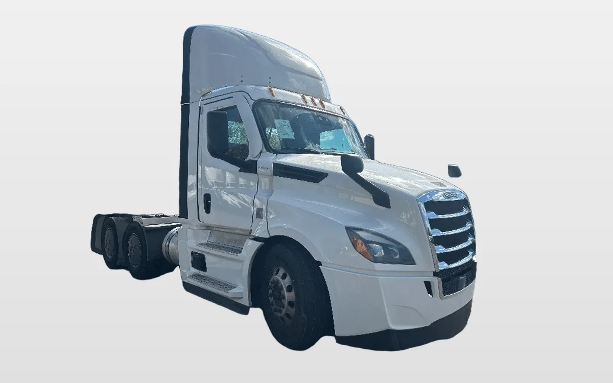2022 Freightliner - image 1