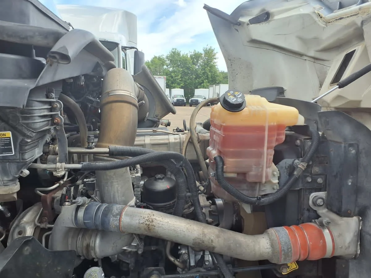 2018 International RH - image 10