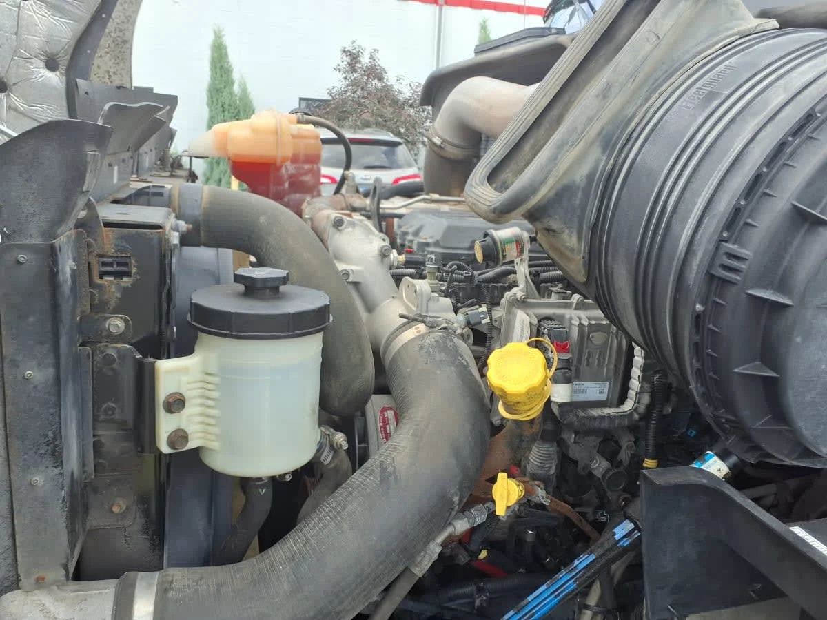 2018 International RH - image 8