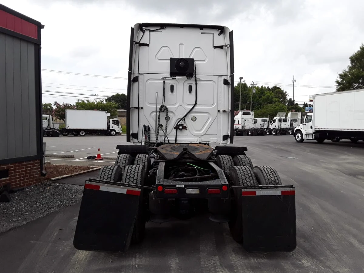 2019 Freightliner Cascadia in Charlotte, NC — photo 6